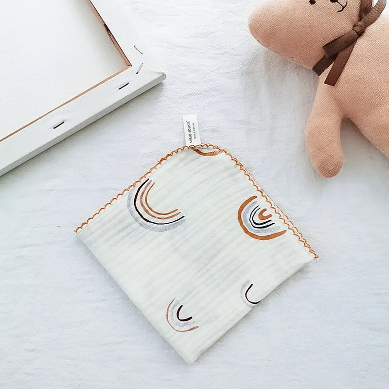 Serviette bébé en coton doux et bavoir en mousseline