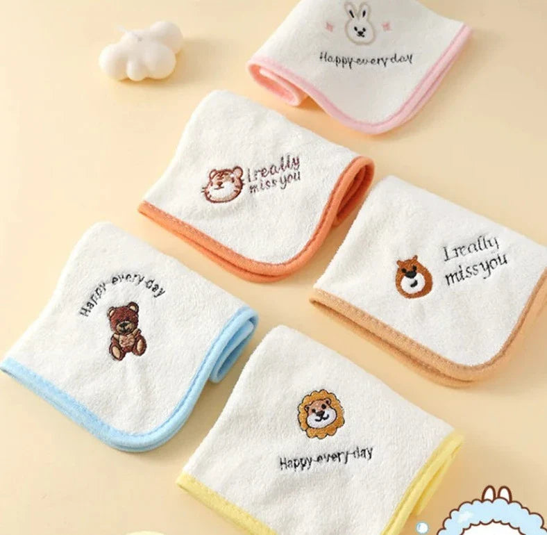 Lot de 5 serviettes bébé velours corail