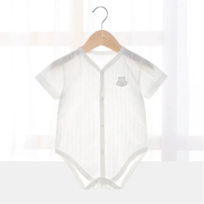 Summer baby bodysuit with short sleeves