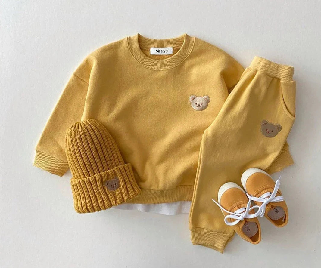 Bear sweatshirt and pants baby clothes set