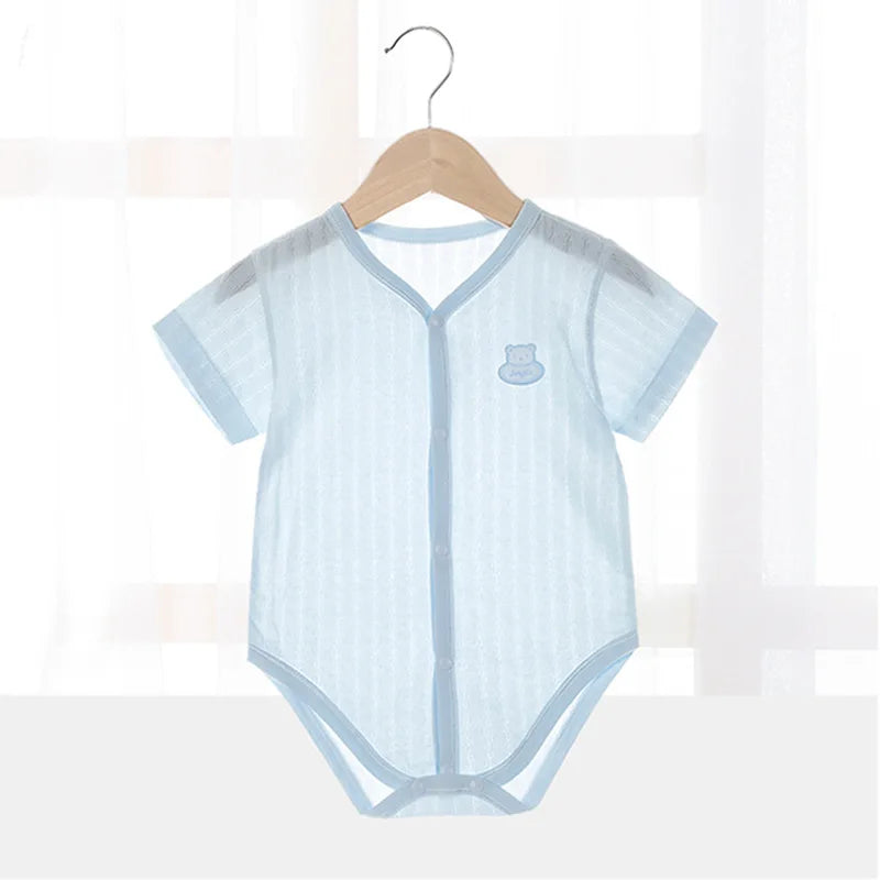 Summer baby bodysuit with short sleeves