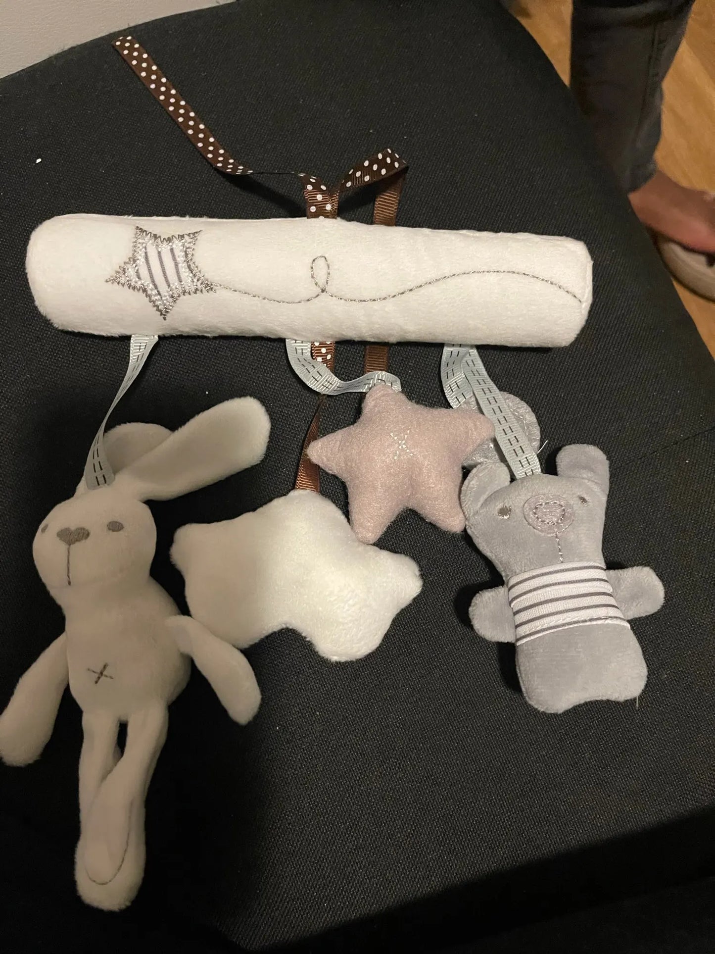 Hochet en peluche douce pour poussette et berceau