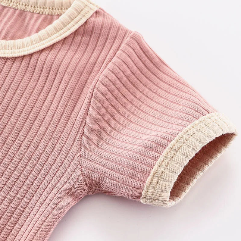 Zomer geribbelde katoenen babyromper met korte mouw