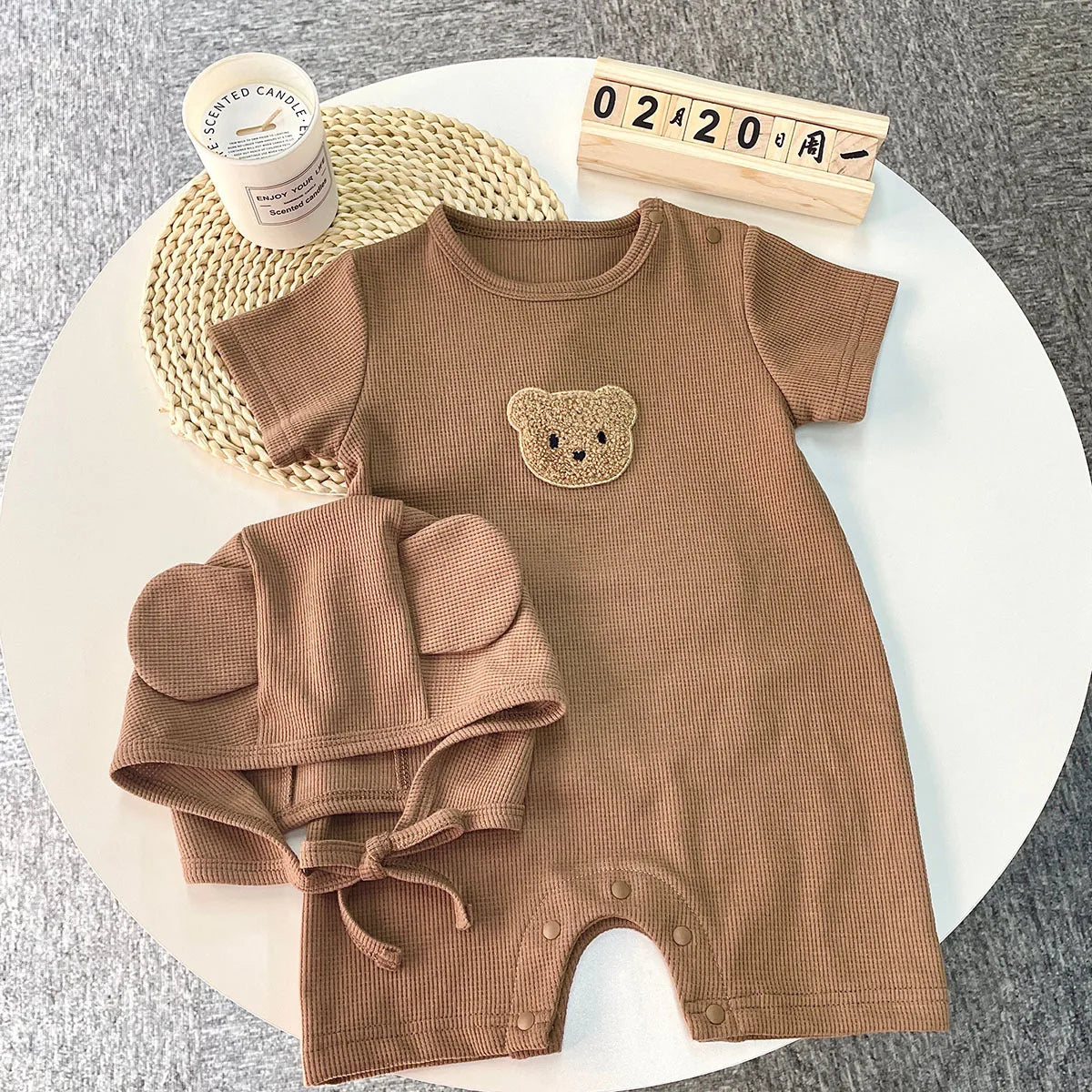 Baby wafel patch beer jumpsuit met hoed